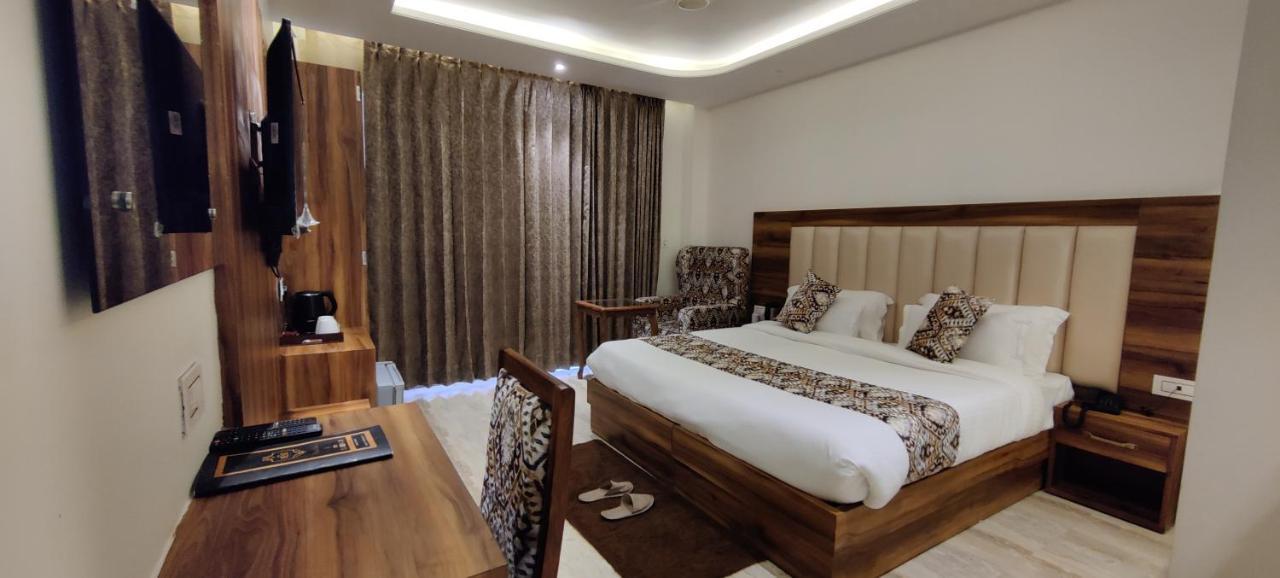 Hotel Classic Hills Dharamshala Bagian luar foto